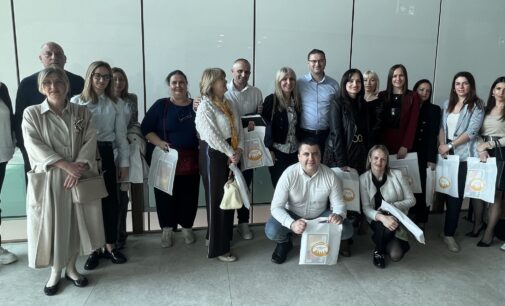 Асоцијација ЦСР донирала таблет уређаје Градском центру